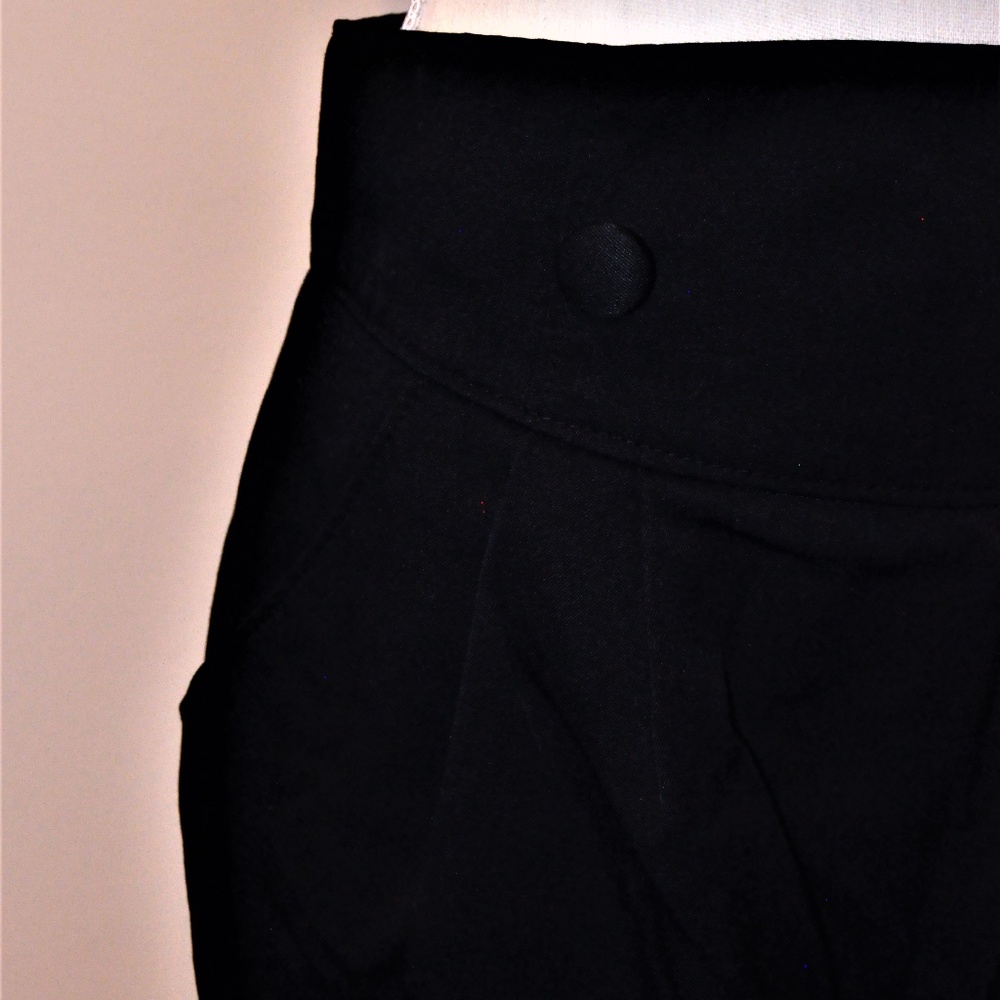 2/$15 🌈 Black Pleated Pencil Skirt - Pockets!
